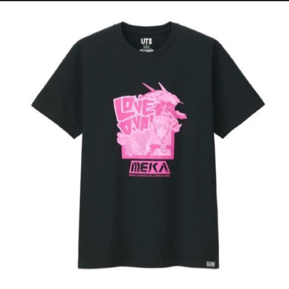 Uniqlo D.va t-shirt
